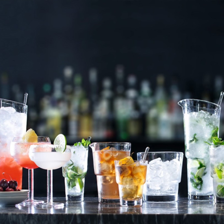Top 10 cocktailuri celebre și modul lor de preparare