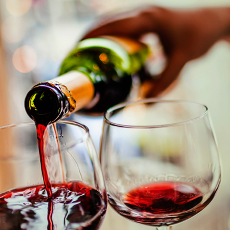 Beneficiile consumului moderat de vin roșu. Proprietăți și valori nutritive